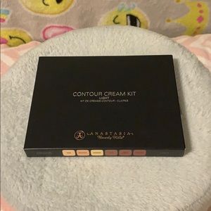 This is a Contour Cream Kit by Anastasia
